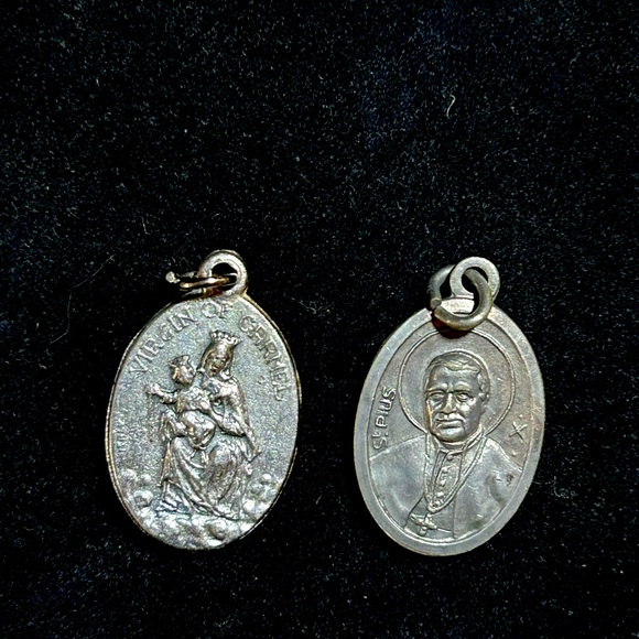 Antique Silver Cristian Pendants - Picture 2 of 4